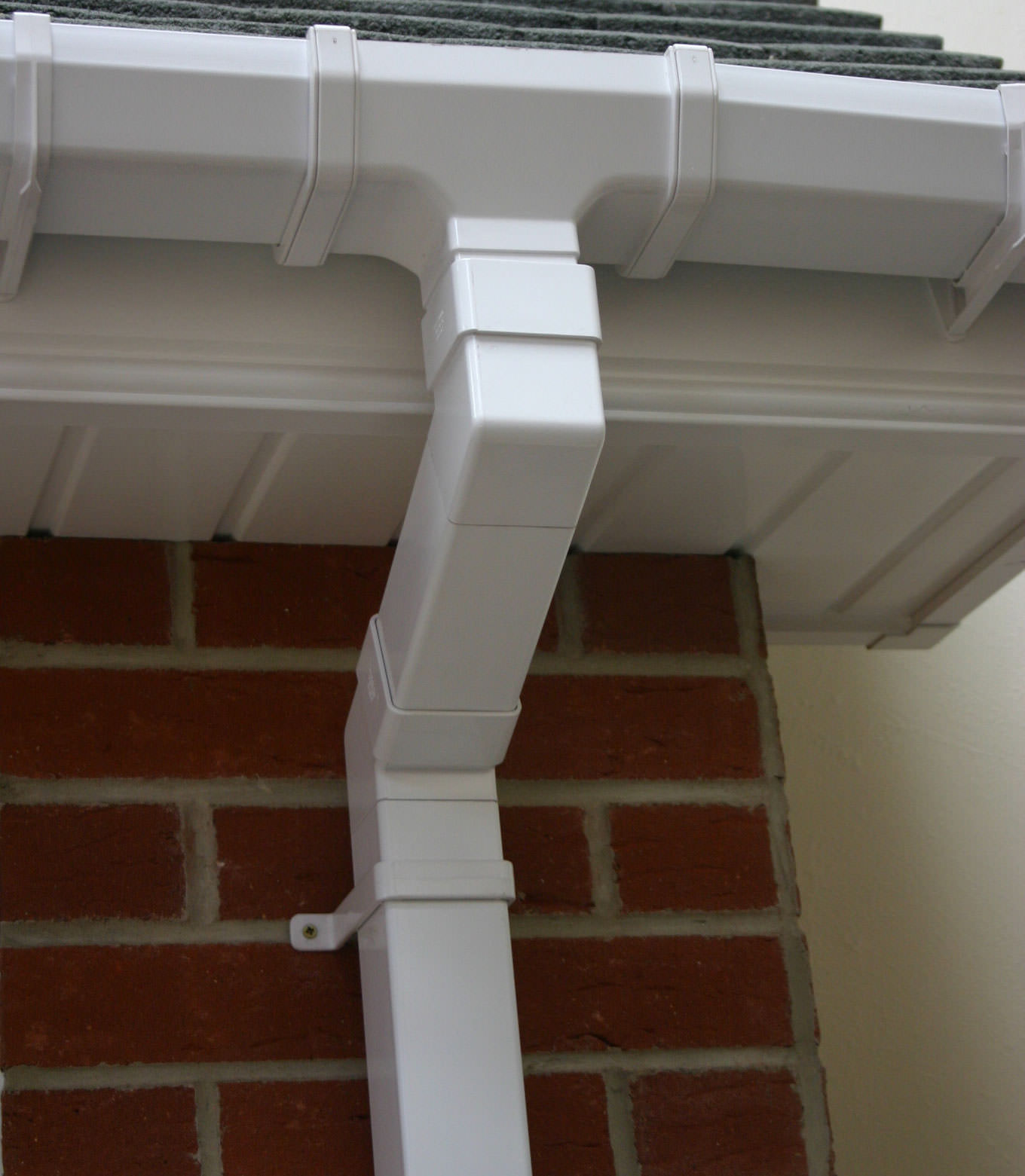 Fascias-Soffits-and-Guttering