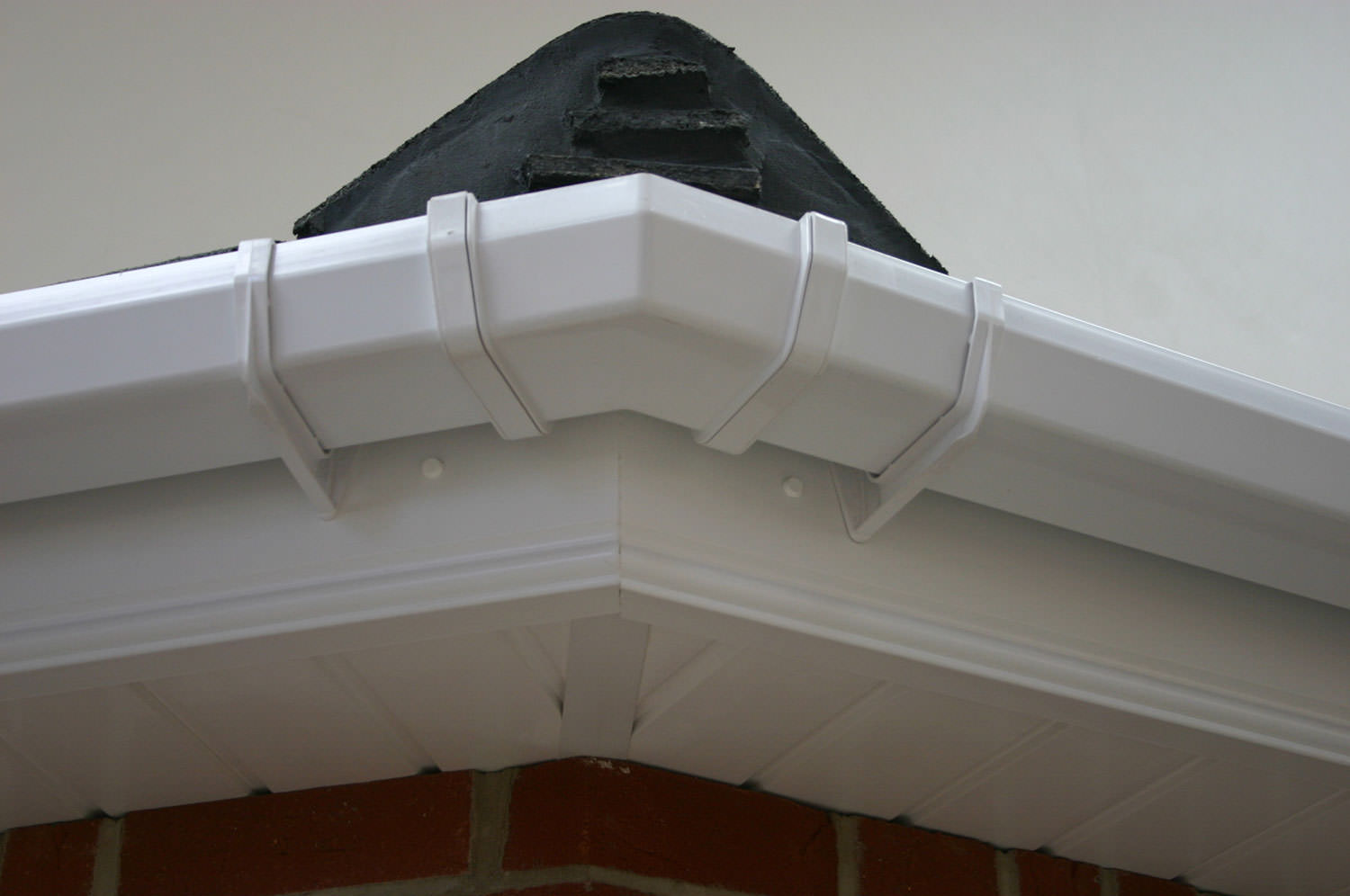 Fascias-Soffits-and-Guttering